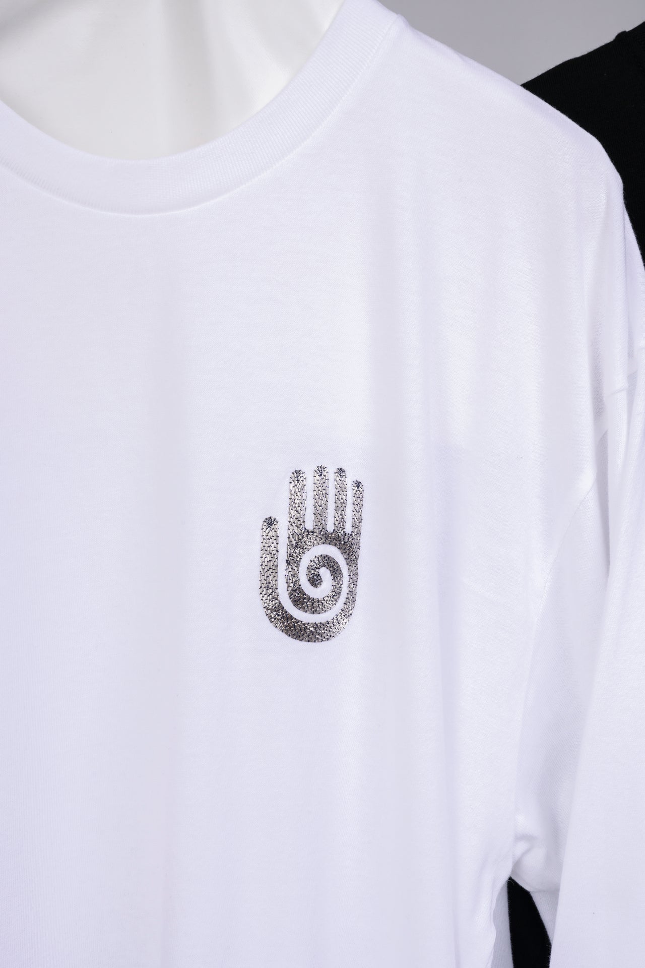 Hand Kimkoma Embroidery Long Sleeve Tee