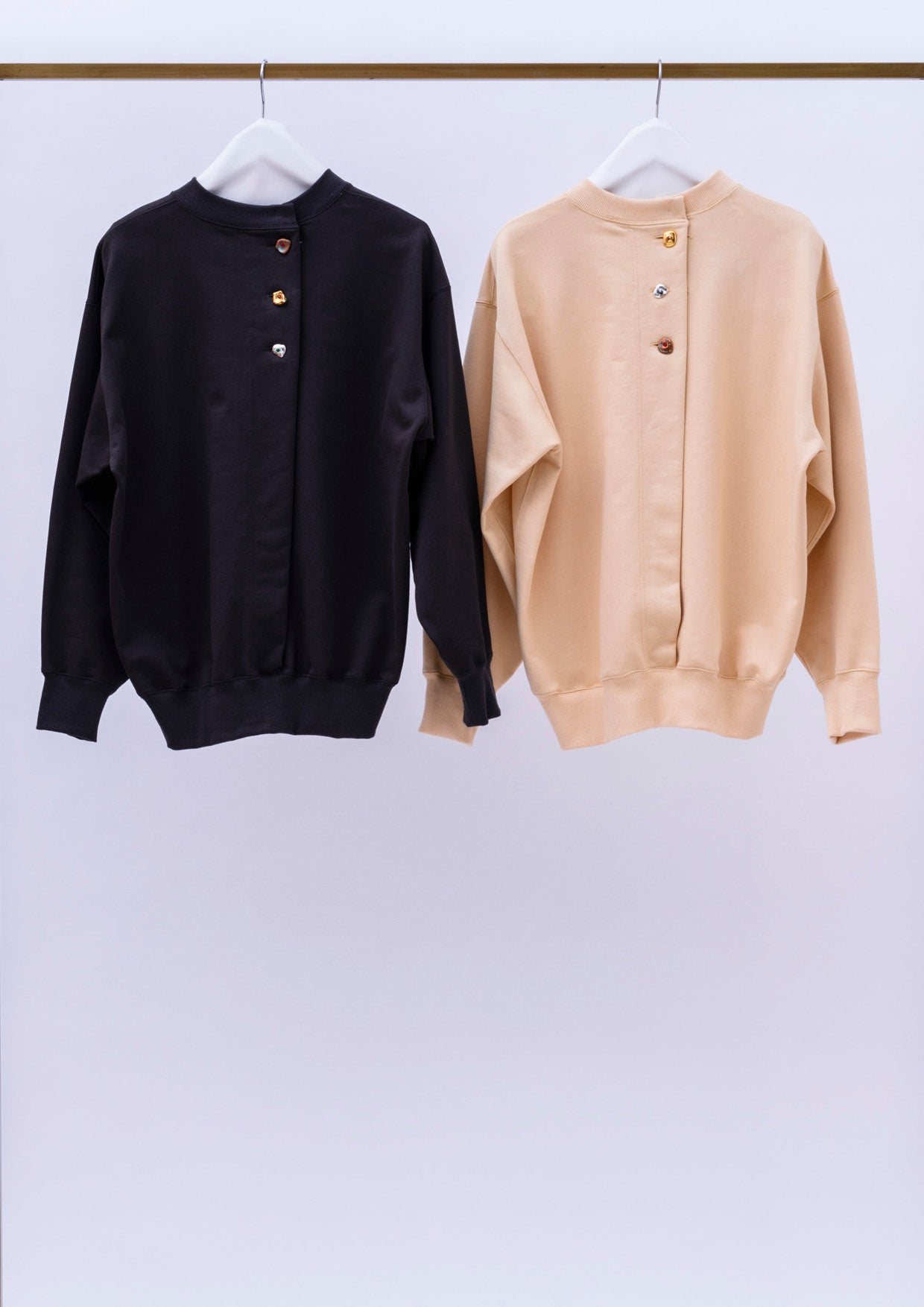 Pottery Beads Bottun Sweater