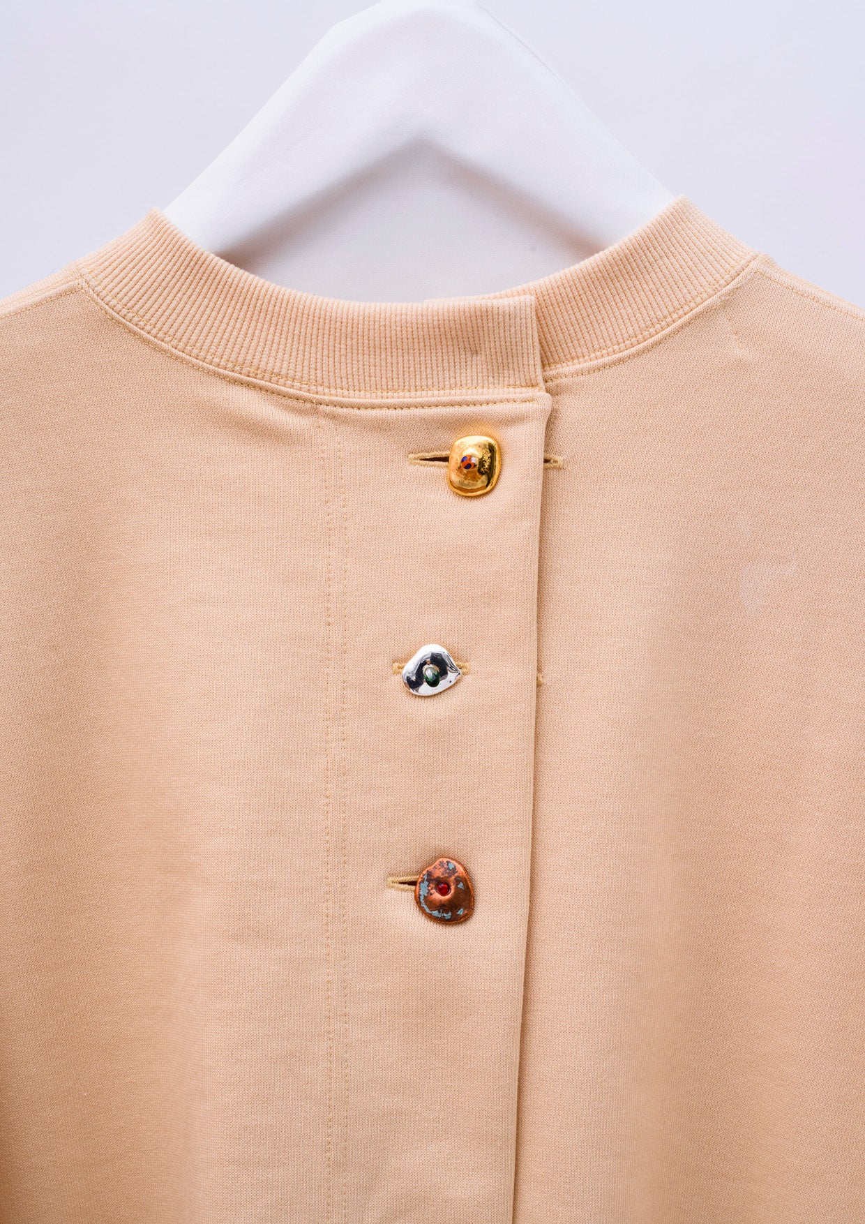 Pottery Beads Bottun Sweater
