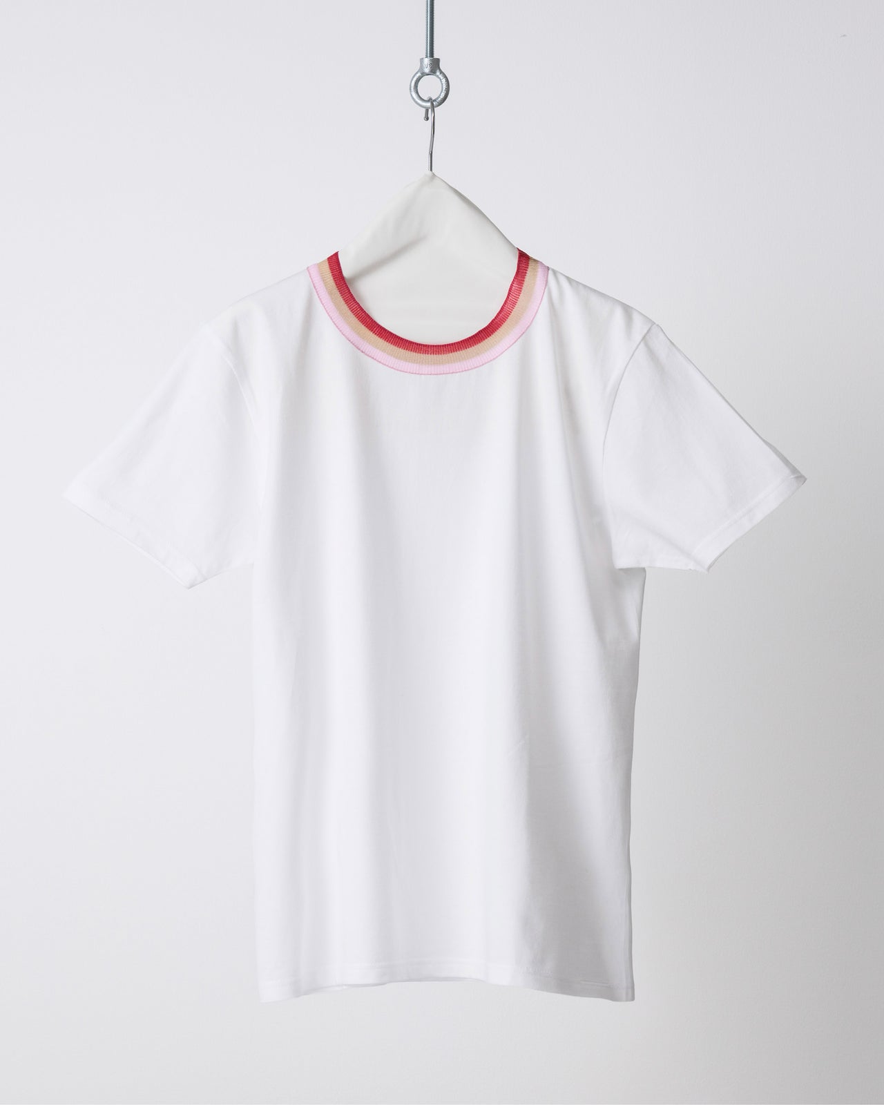 Ribbed collar T-shirt