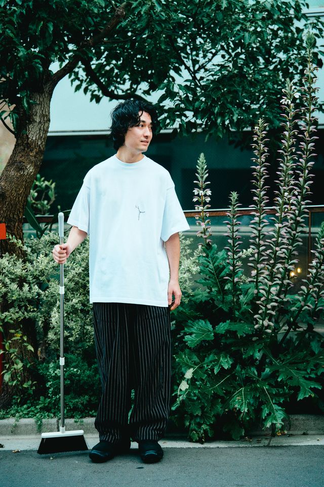 TWIGGY. 35 – Twig Embroidery T-shirts