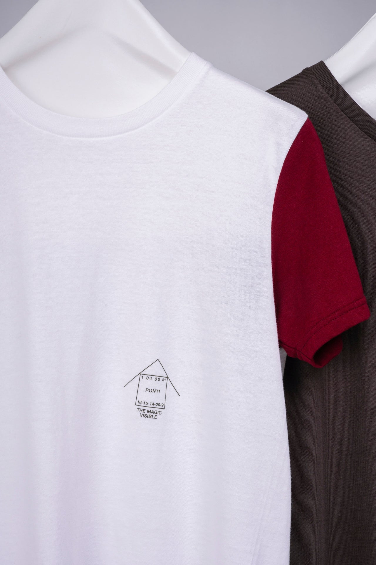 Color Combination Logo T-shirt