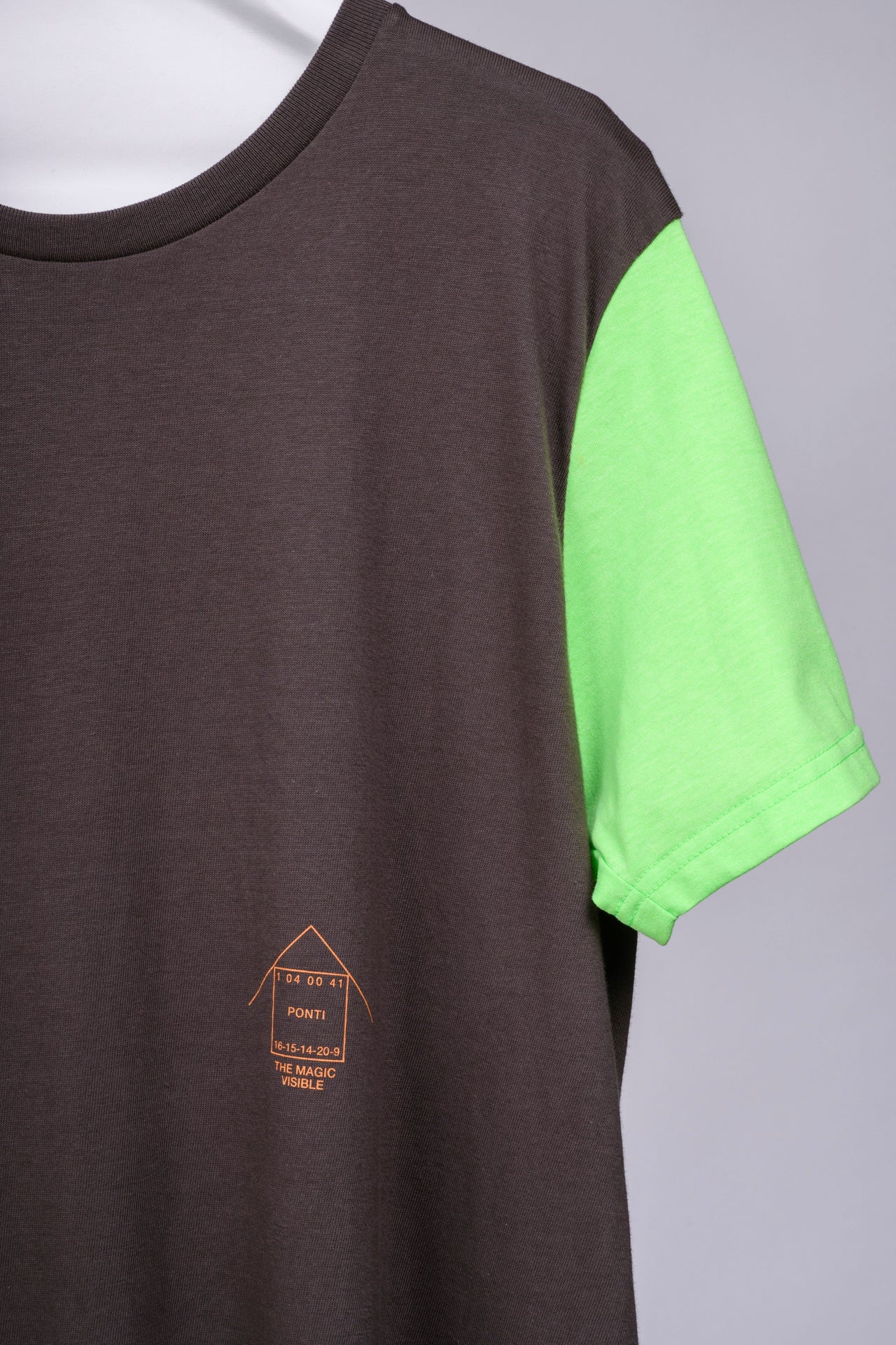 Color Combination Logo T-shirt