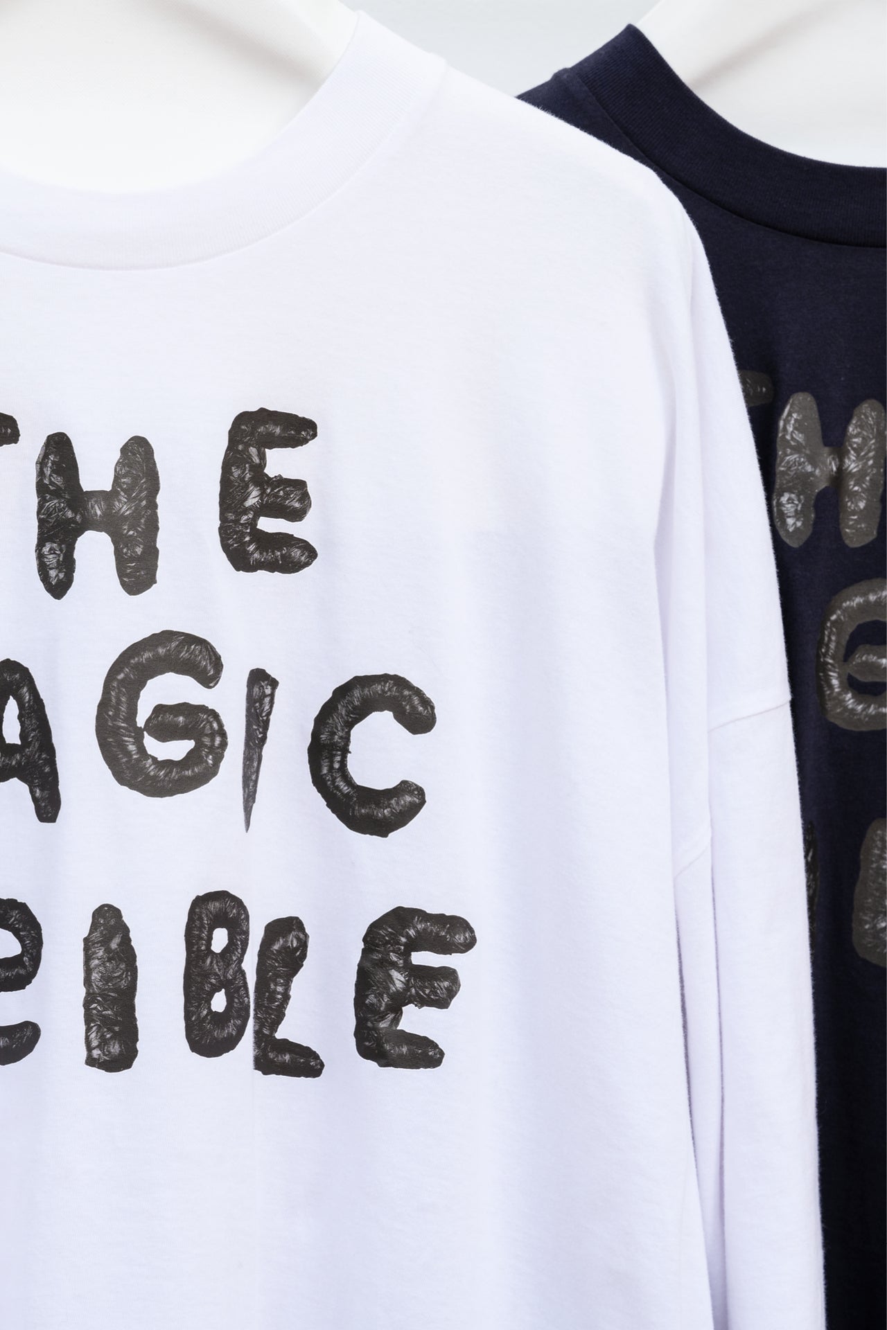 THE MAGIC VISIBLE Long Tee
